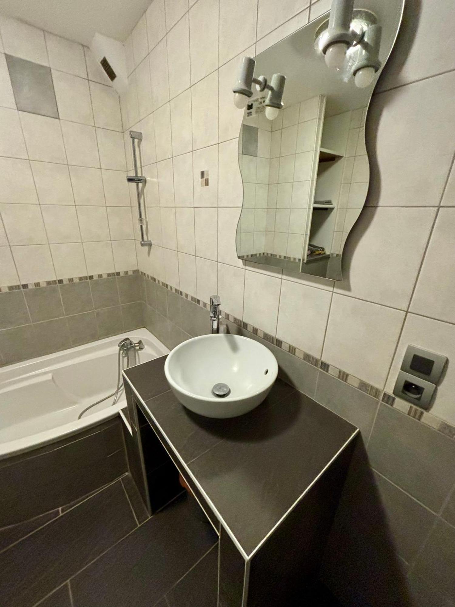 Studio - Baignoire - Pret De Vtt - Lave Linge Le Puy-en-Velay Exterior photo